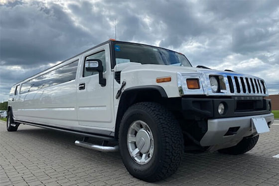 hummer limousine exterior